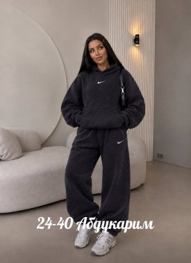 Костюм