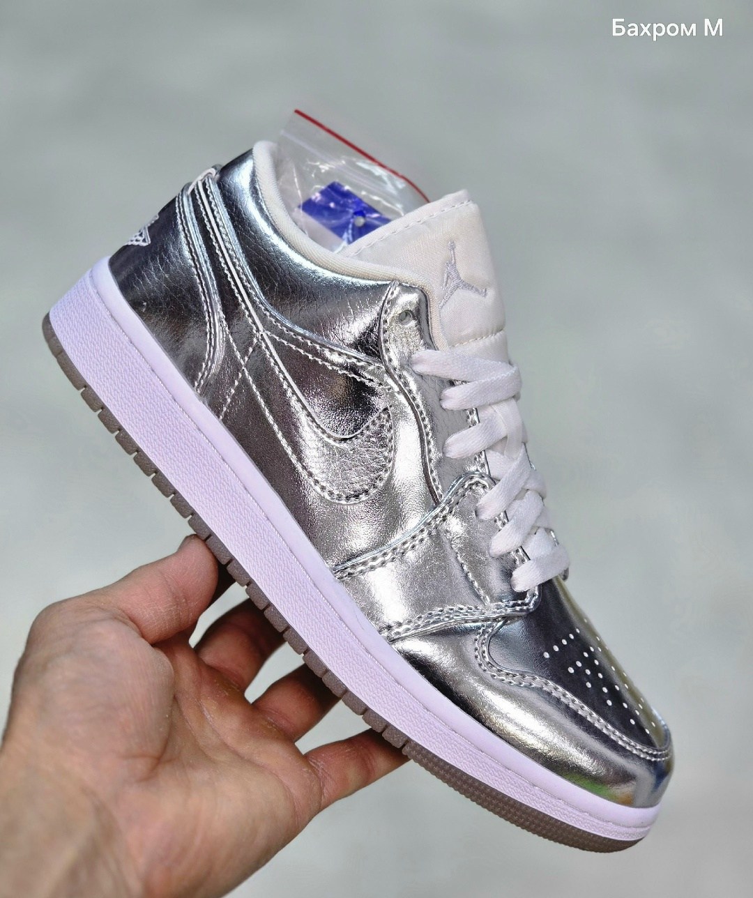 nike air jordan 1 low se,wmns air jordan 1 low se "metallic silver",air jordan 1 low se wmns metallic silver fn5030-001,женские кроссовки air jordan 1 low se,nike air jordan 1