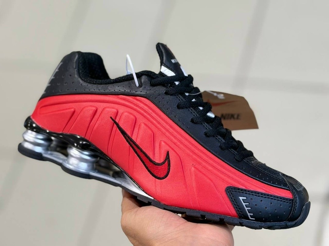 кроссовки,nike shox r4 triple black,кроссовки nike shox,nike shox,черные кроссовки