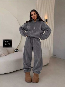 Костюм