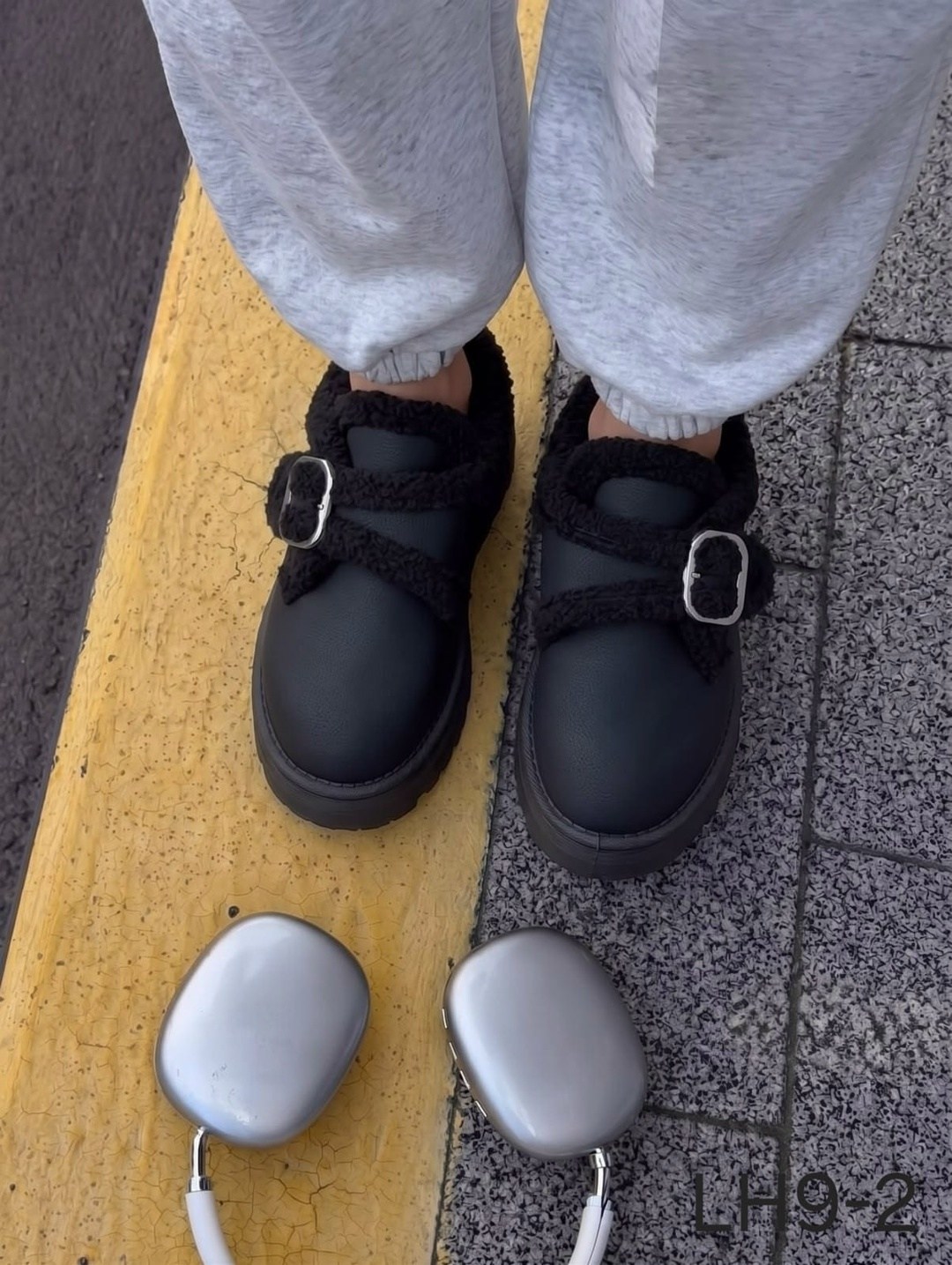 угги мини зимние на толстой подошве elook shoes 287205015,,угги женские, женская зимняя,угги зимние полуботинки классические jialu