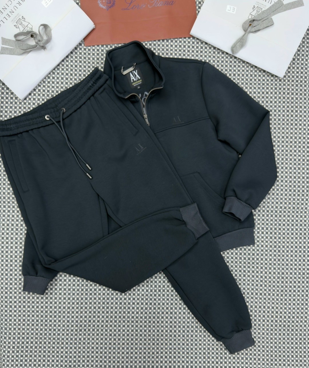 спортивный костюм brunello cucinelli,костюм brunello cucinelli,спортивный костюм мужской,спортивный костюм armani