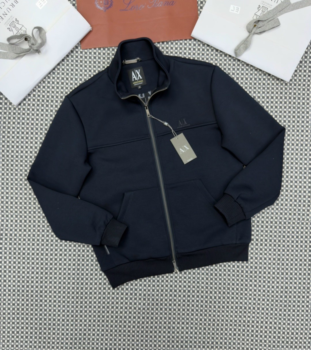 спортивный костюм armani мужской,спортивный костюм armani,спортивный костюм мужской,спортивный костюм brunello cucinelli,спортивный костюм армани