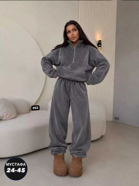 Костюм