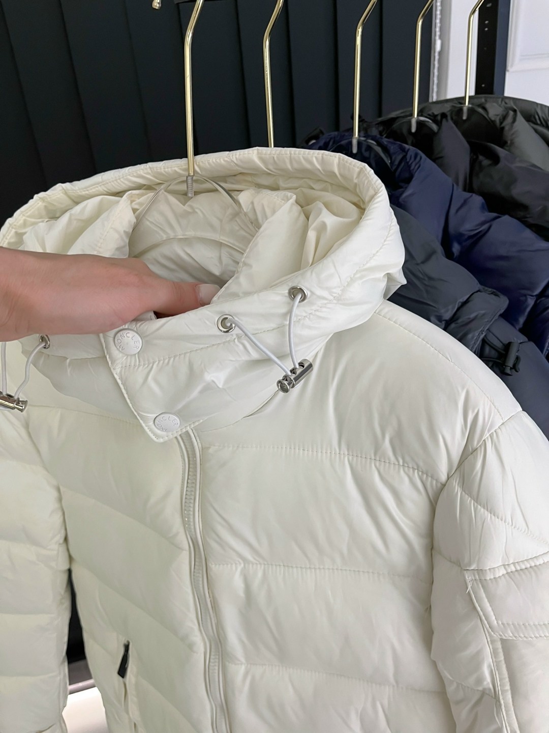 пуховик moncler,пуховик,пуховик женский,moncler женский пуховик,белый пуховик
