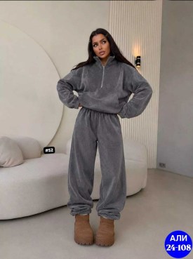 Костюм