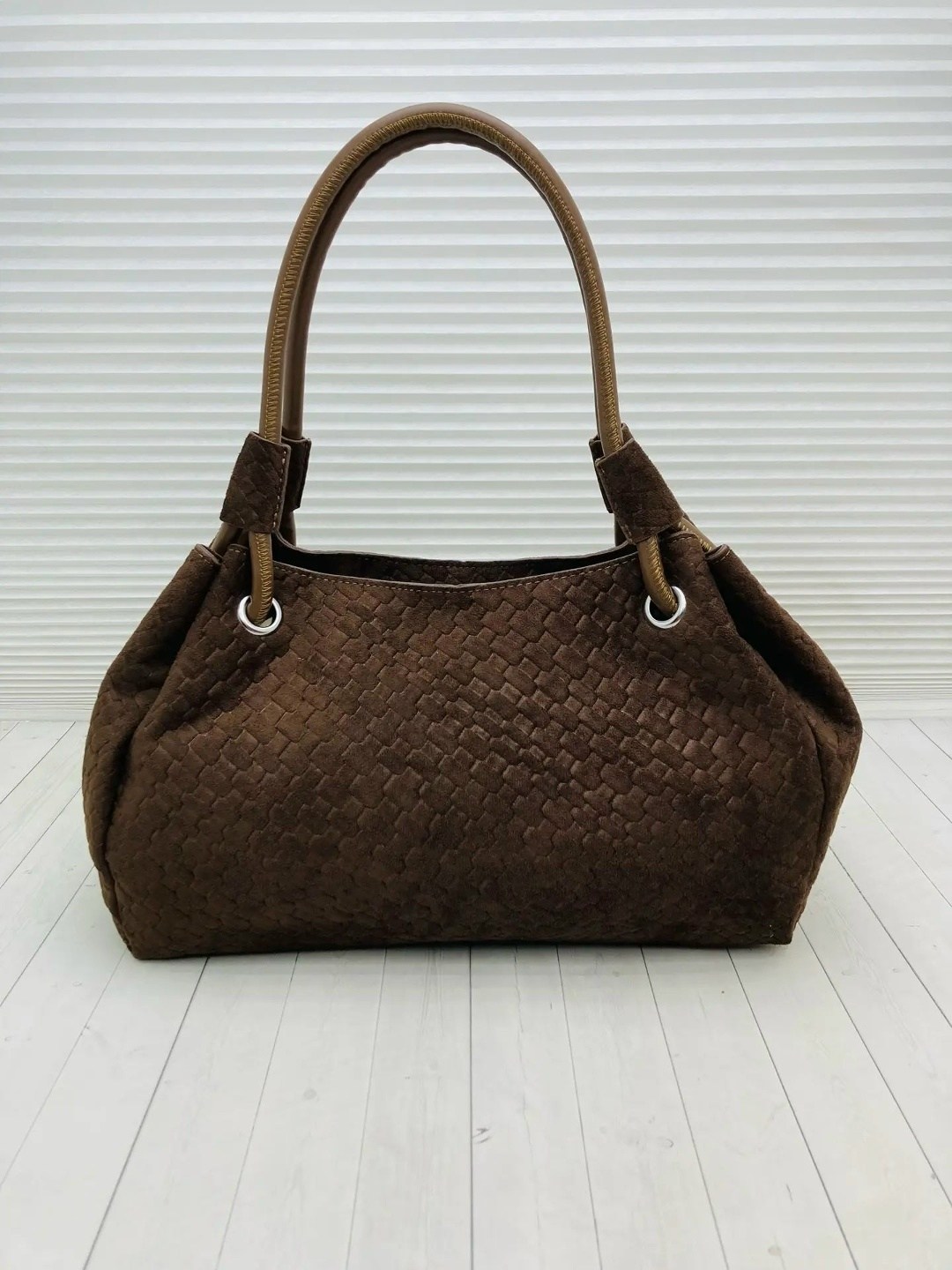 сумка bottega veneta,сумка женская bottega veneta,замшевая сумка,сумка bottega veneta коричневый,коричневая замшевая сумка