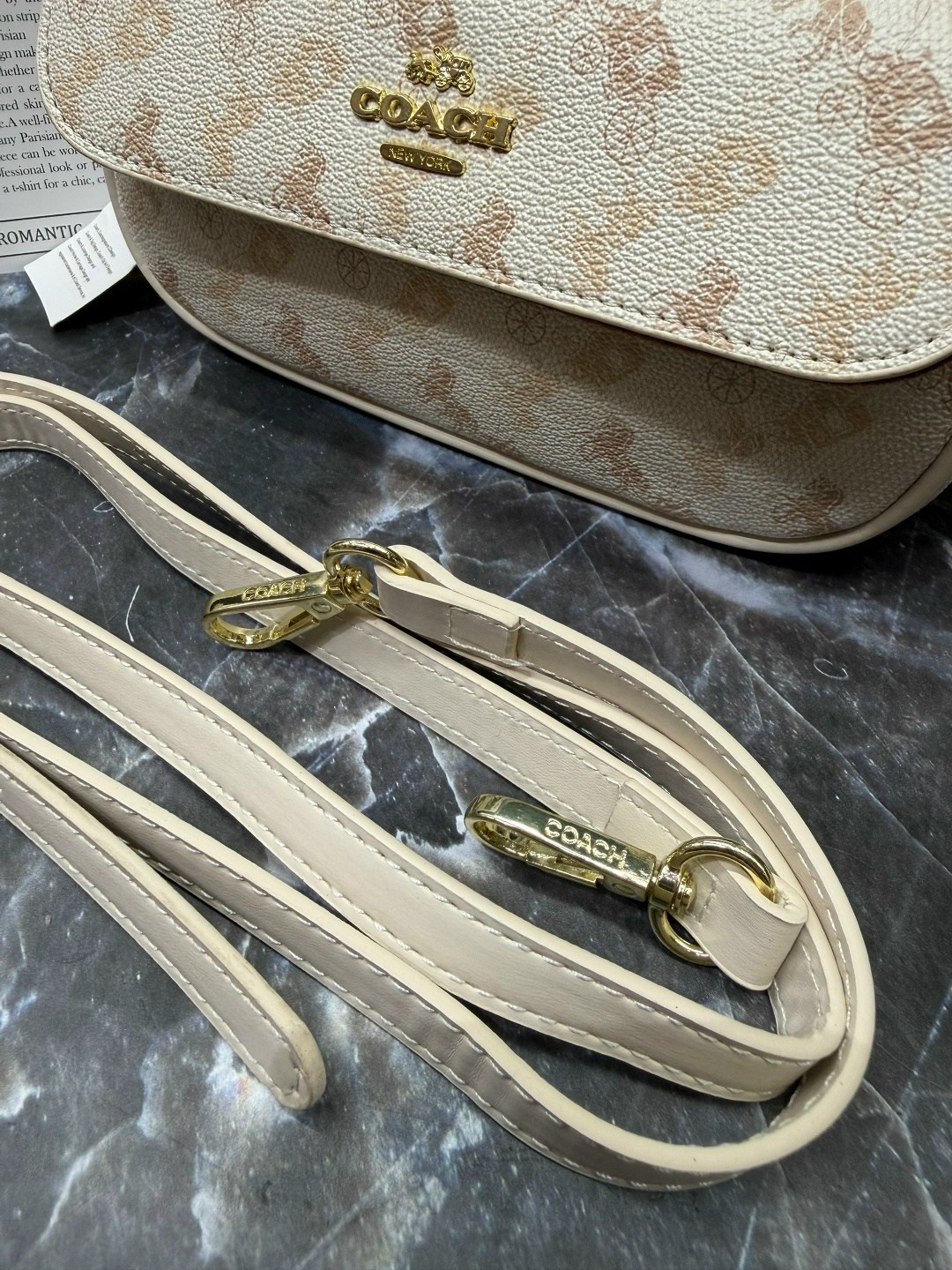 сумка coach,coach сумка на плечо,модная сумка,элегантная сумка,сумка