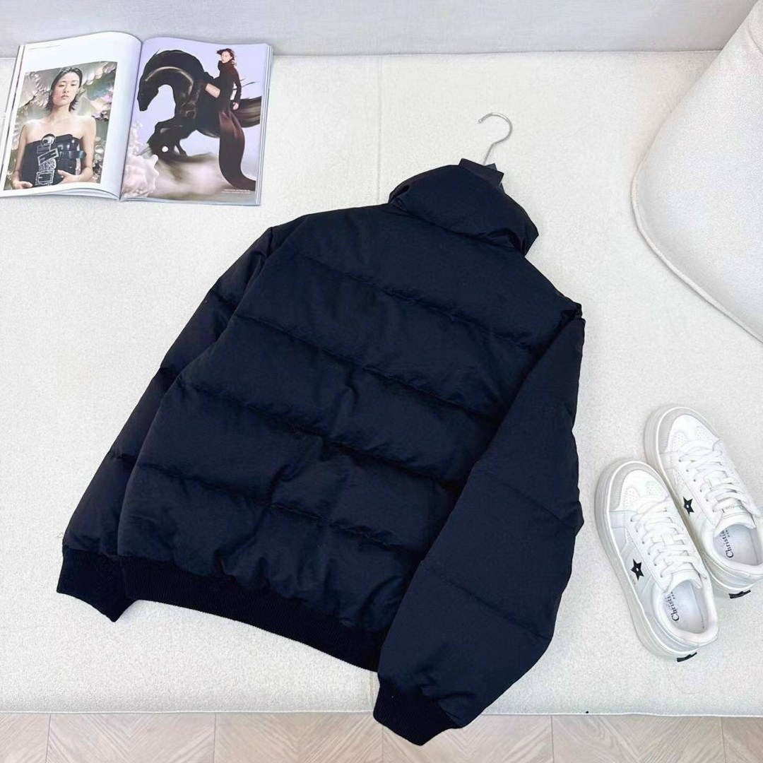 пуховик prada,пуховик женский prada,пуховик прада,куртка prada,женские пуховики
