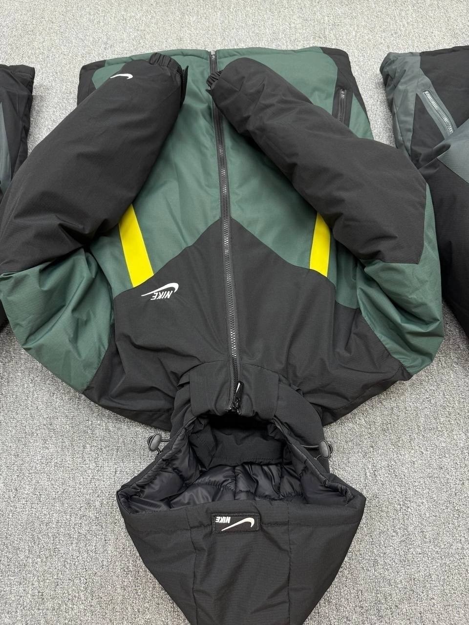 зимняя куртка nike,демисезонная куртка,куртка зимняя,пуховик мужской nike,мужские куртки nike