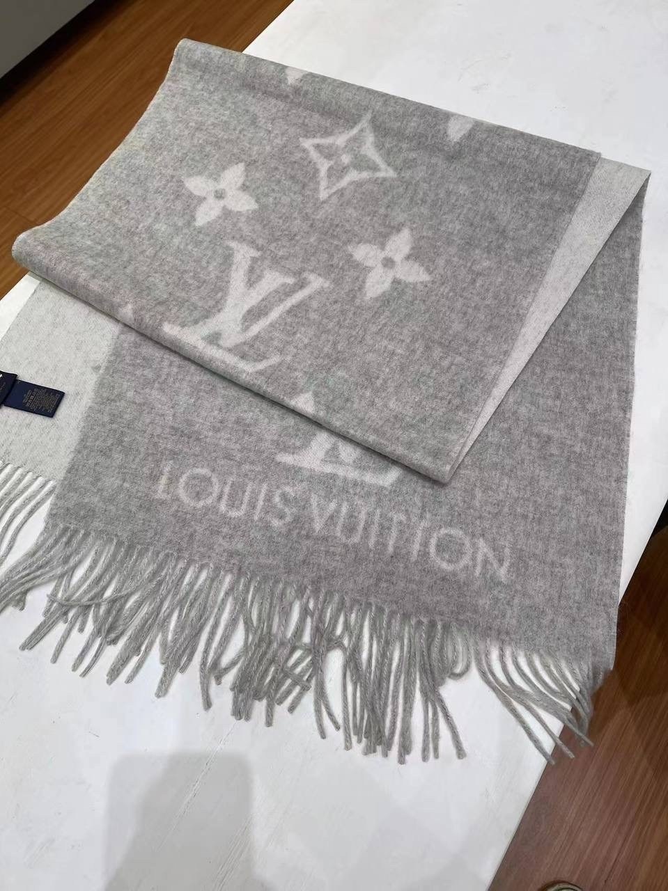 кашемировый шарф louis vuiton,шарф louis vuitton,шарфы для женщин,шарф,шарф луи виттон мужской
