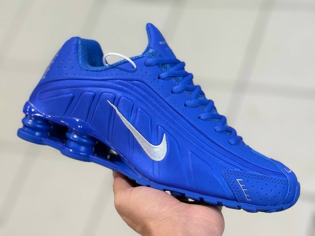 кроссовки,nike shox r4 triple black,кроссовки nike shox,nike shox,черные кроссовки