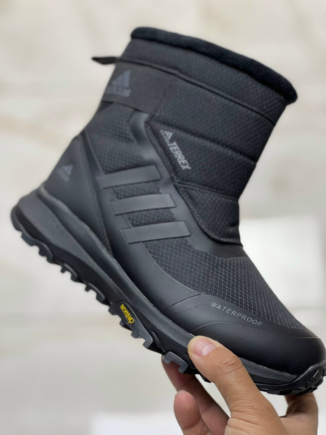 дутики мужские зимние adidas terrex,дутики adidas terrex,зимние мужские дутики adidas,adidas дутики,ботинки мужские зимние adidas