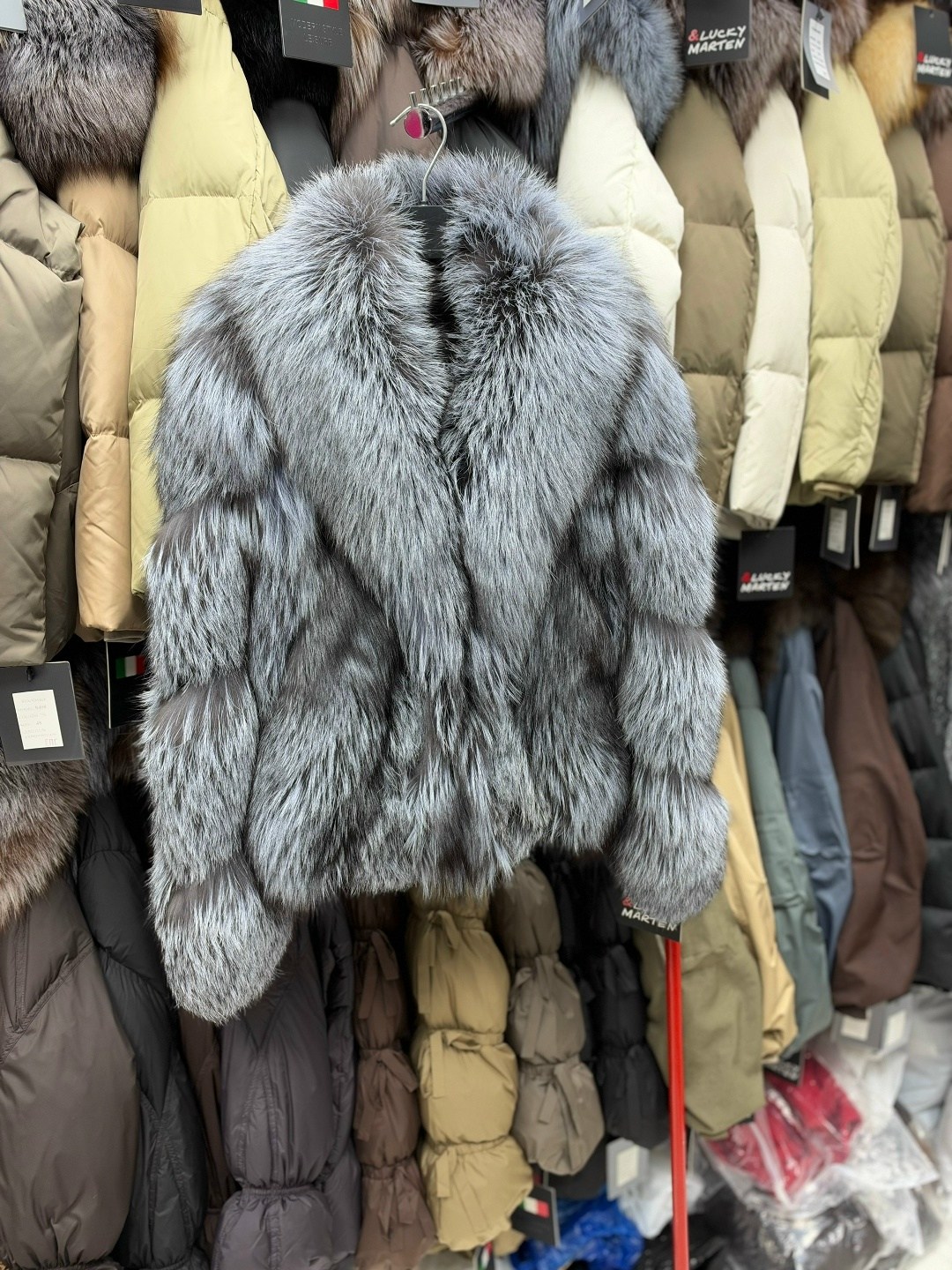 женская шуба из натурального меха чернобурки,полушубок из чернобурки,шуба чернобурка,шуба из чернобурки,шуба из чернобурой лисы