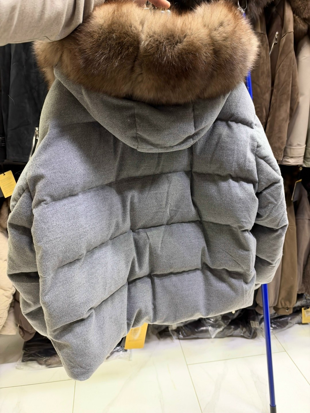 пуховики с натуральным мехом,куртка пуховик с натуральным мехом женская,пуховики с мехом,куртка с натуральным мехом,пуховик женский с натуральным мехом
