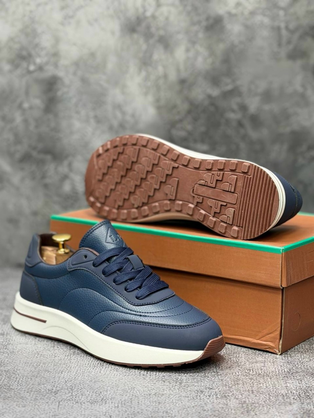 кроссовки мужские,кроссовки loro piana,,спортивная ,кожаные кроссовки мужские