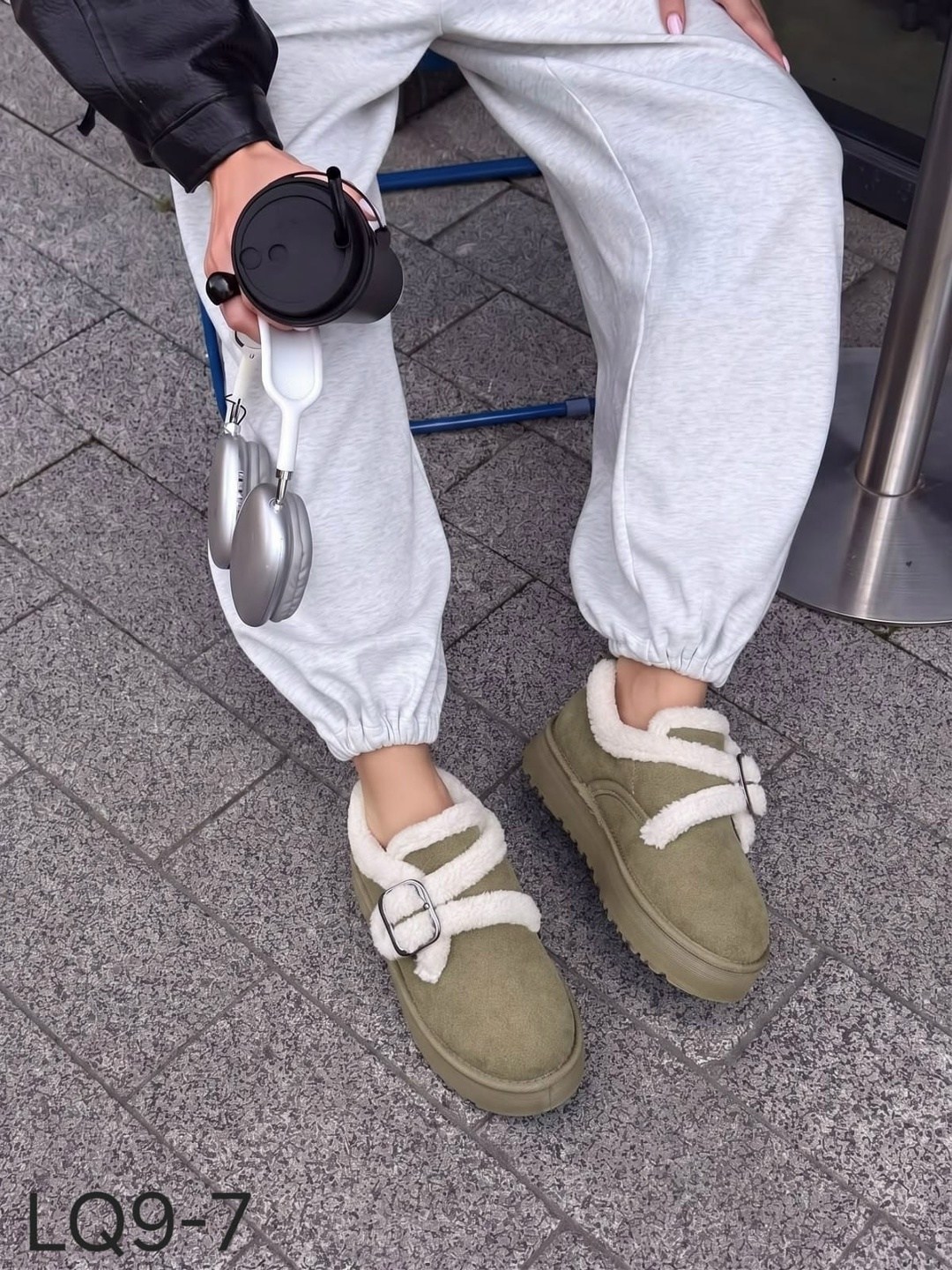 угги мини зимние на толстой подошве elook shoes 287205015,,угги женские, женская зимняя,угги зимние полуботинки классические jialu
