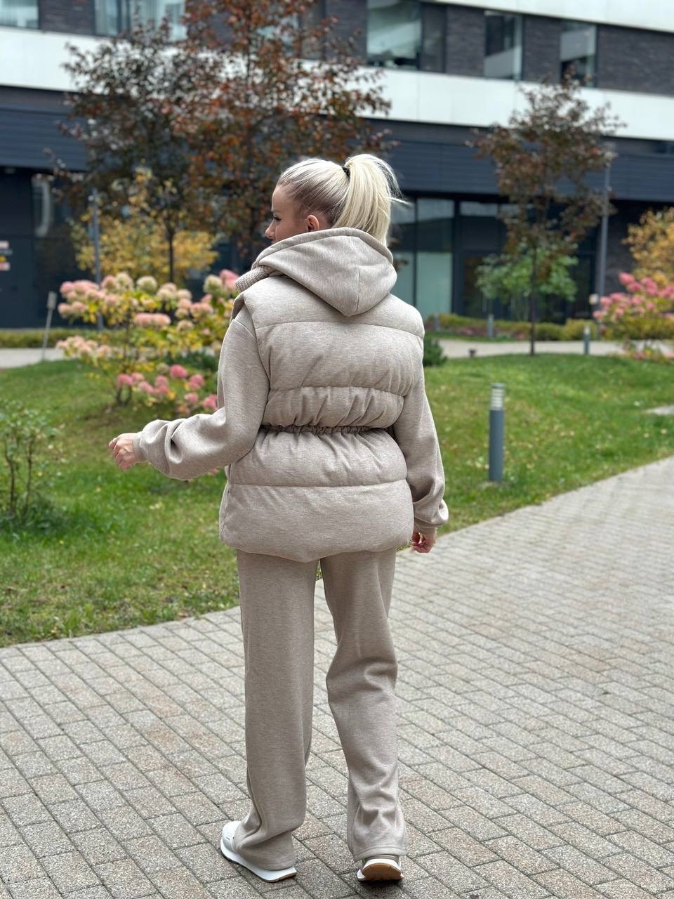 стильные костюмы,костюм на флисе,костюм тройка женский,жилет с поясом,костюм спортивный женский тройка