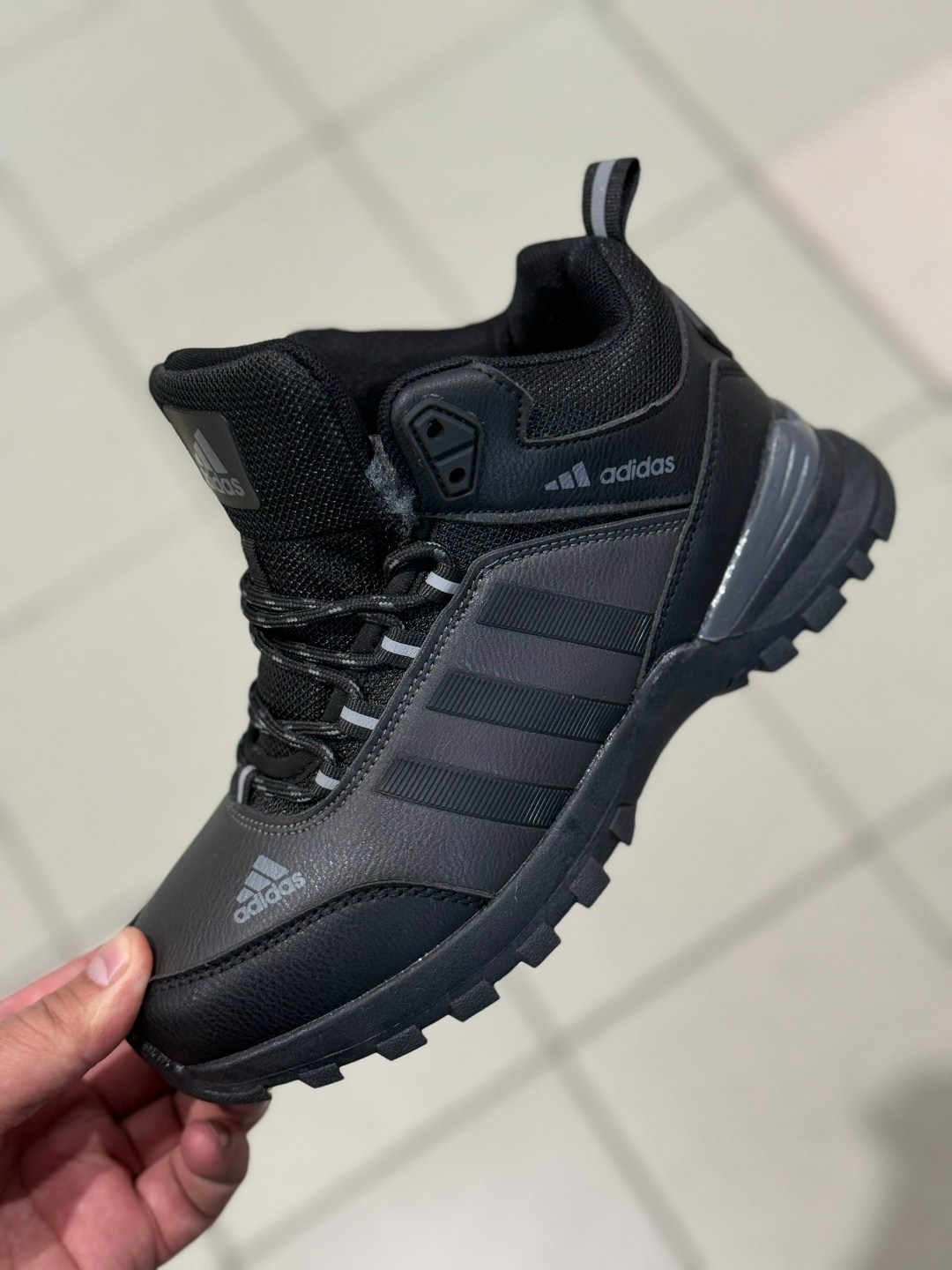 зимние кроссовки adidas,кроссовки мужские зимние adidas,кроссовки зимние adidas terrex,зимние ботинки adidas climaproof высокие,мужские зимние кроссовки