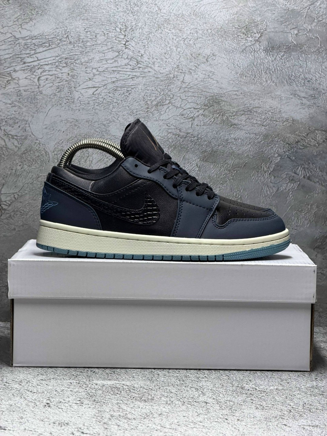 кроссовки nike air jordan 1 low,nike air jordan 1 low,кроссовки nike air jordan 1,nike air jordan 1 low se,air jordan 1 low wmns black blue aqua
