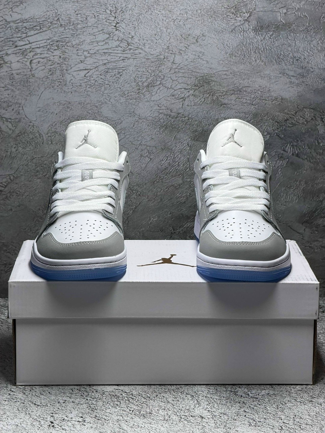 nike air jordan 1 low wolf grey,кроссовки nike air jordan 1 low wolf grey,кроссовки,nike air jordan 1 low,кроссовки nike air jordan 1 low