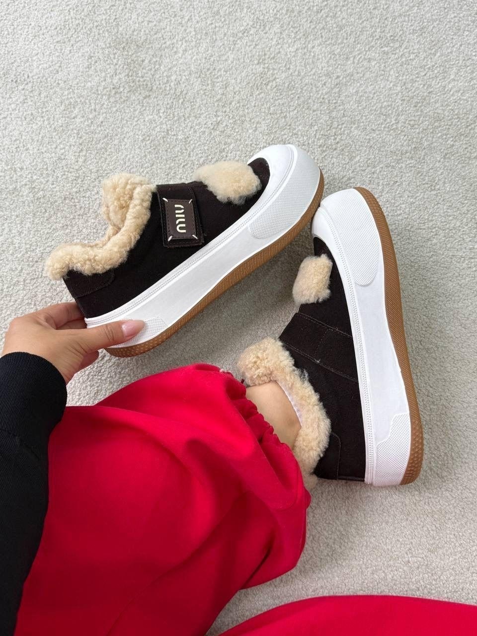 ботинки miu miu,ботинки зимние с мехом на платформе miu miu,,кроссовки с мехом miu miu,угги miu miu