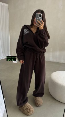 Костюм