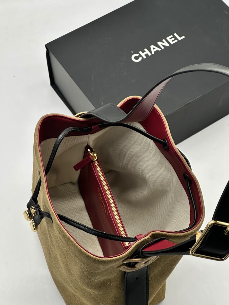сумка chanel,женская замшевая сумка chanel shopping bag бежевая с черным,замшевая сумка,сумка,сумки шанель