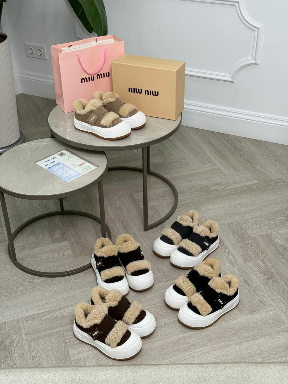 ботинки miu miu,ботинки зимние с мехом на платформе miu miu,,кроссовки с мехом miu miu,угги miu miu