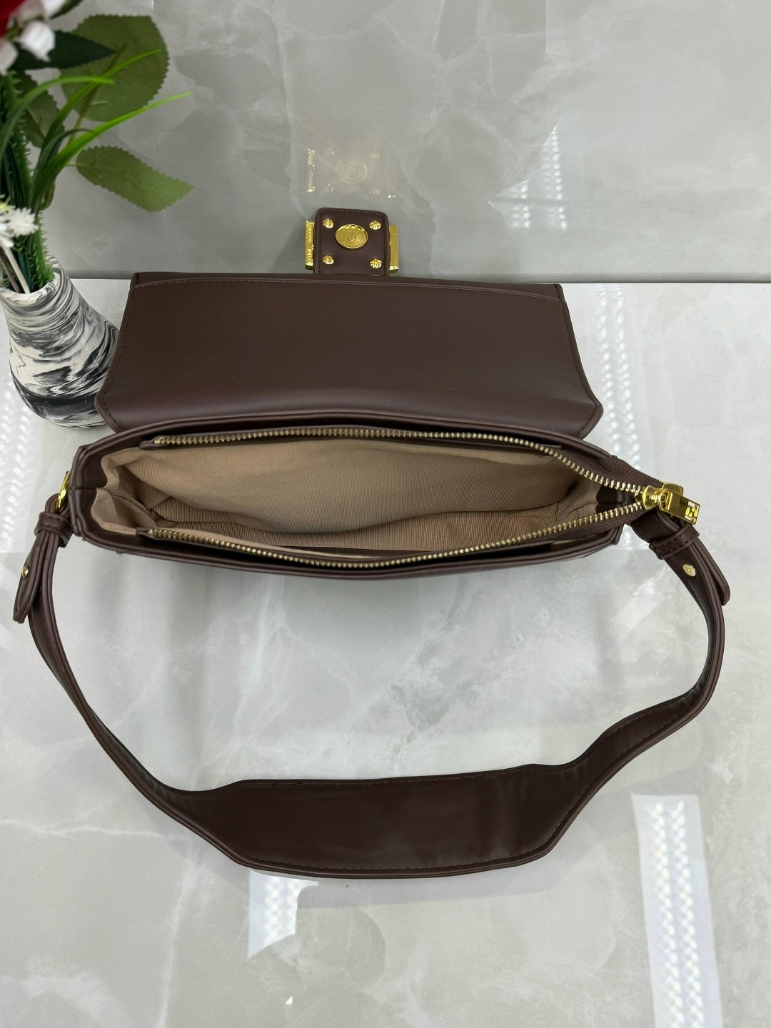 fendi сумка,fendi сумка на плечо,женская сумка fendi,fendi сумка на плечо багет,fendi сумка багет