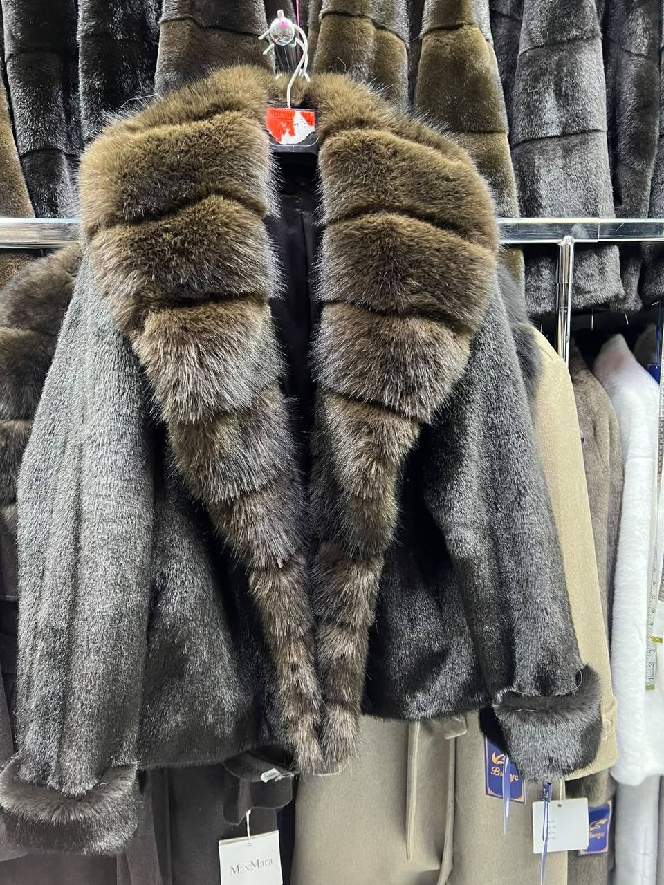 эксклюзивная норковая шуба с соболем,женская шуба,шубка,шуба норковая blackglama и соболь rindi,куртка женская с мехом