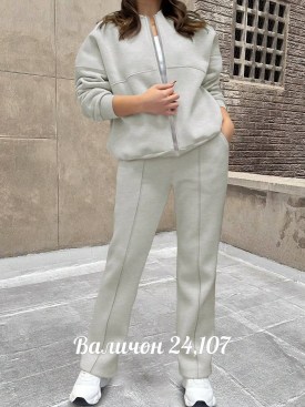 Костюм