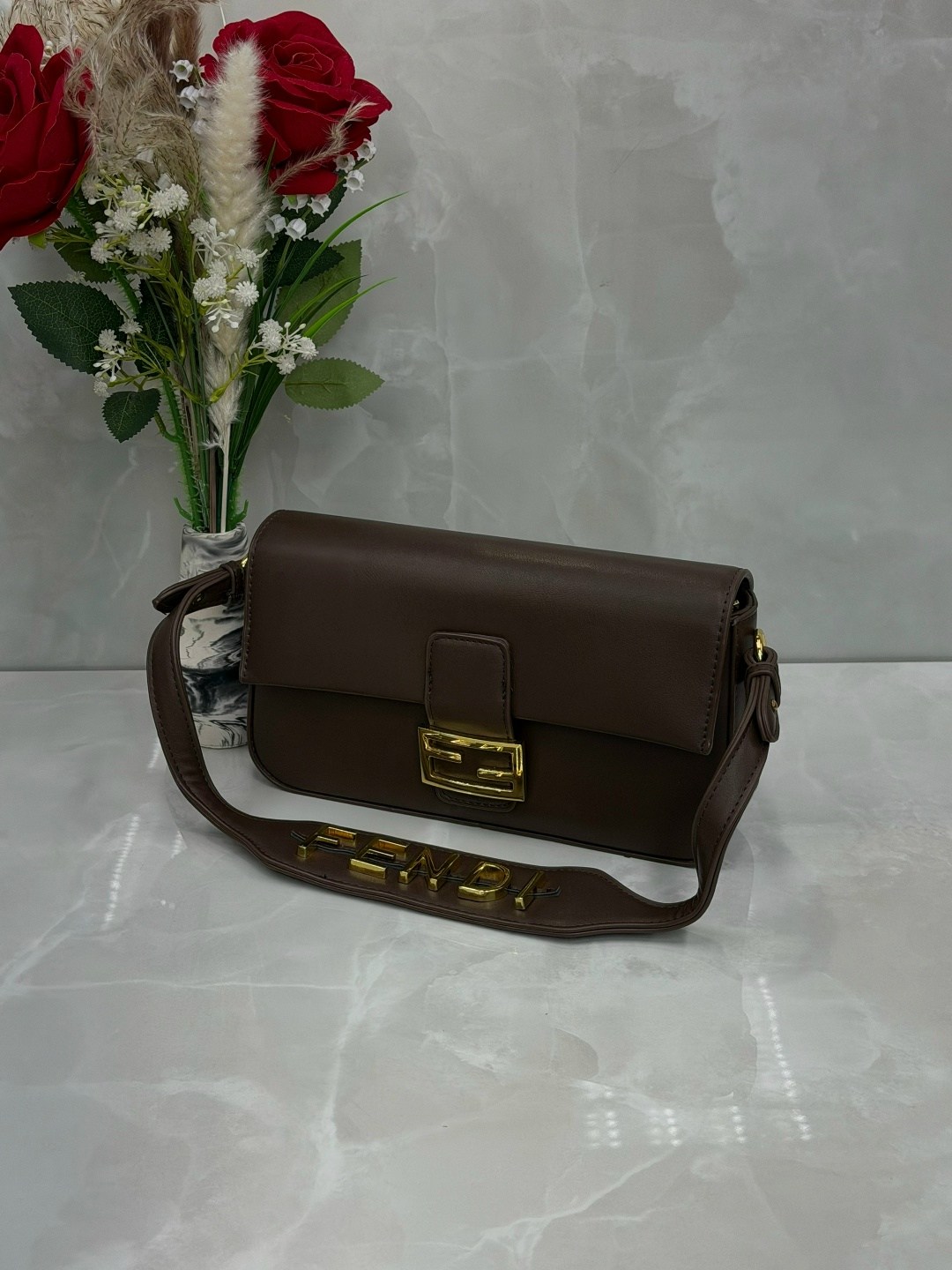 fendi сумка,fendi сумка на плечо,женская сумка fendi,fendi сумка на плечо багет,fendi сумка багет