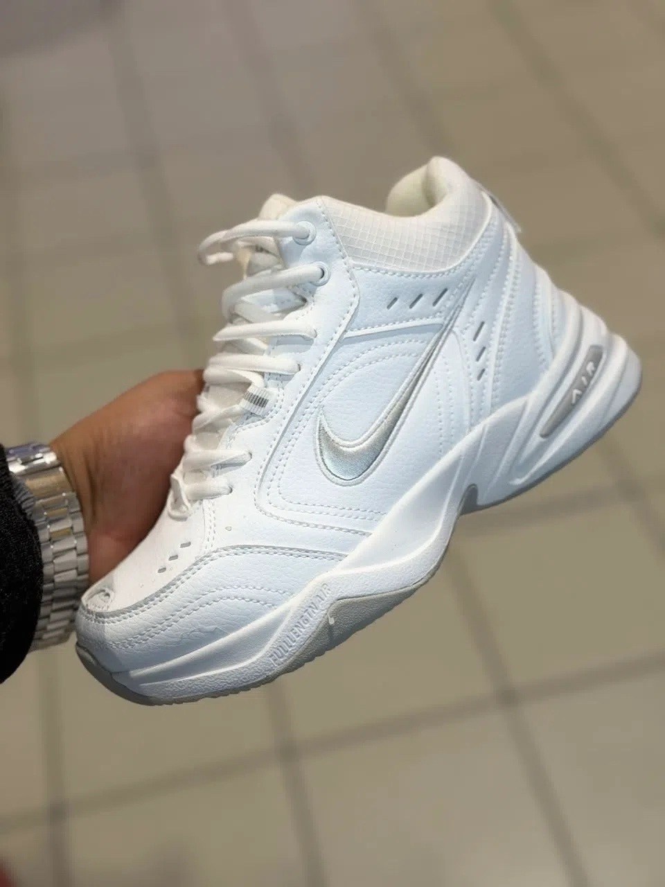 кроссовки nike air monarch,кроссовки nike air monarch iv,кроссовки мужские nike air monarch iv,кроссовки nike air monarch 4,nike air monarch