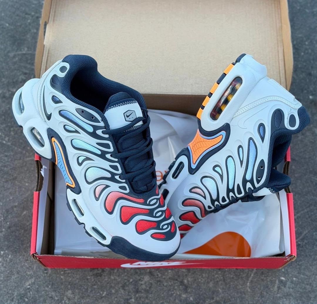 nike air max plus tn,кроссовки,nike air max plus,nike air max plus drift,supreme x nike air max plus tn