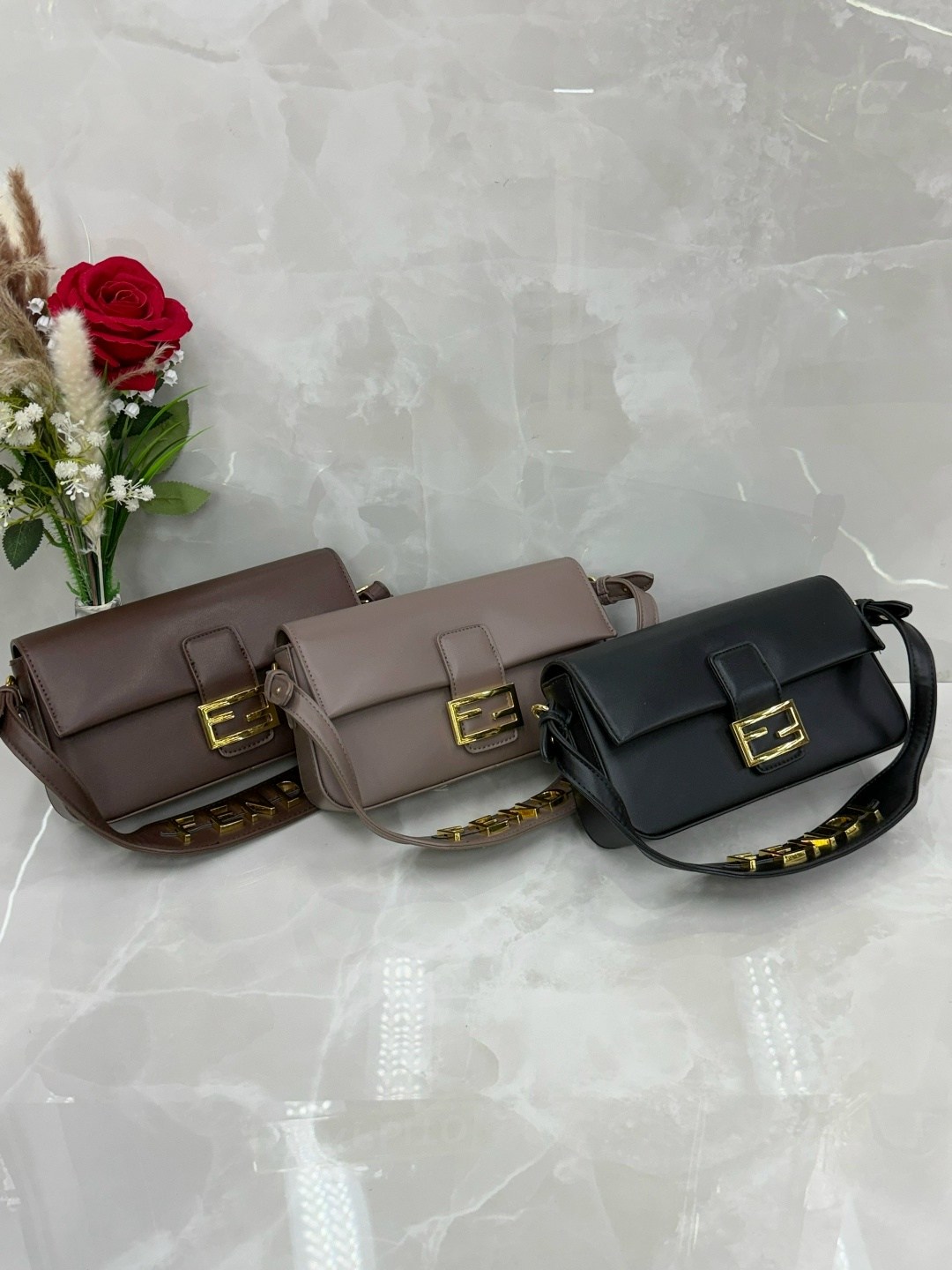 fendi сумка,fendi сумка на плечо,женская сумка fendi,fendi сумка на плечо багет,fendi сумка багет