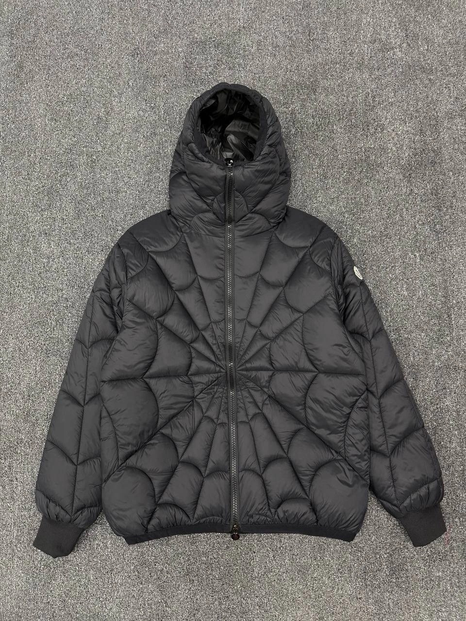 пуховик moncler spider,moncler spider puffer jacket,куртка moncler x spider man,куртка moncler x spider man moncler цвет черный,монклер куртка