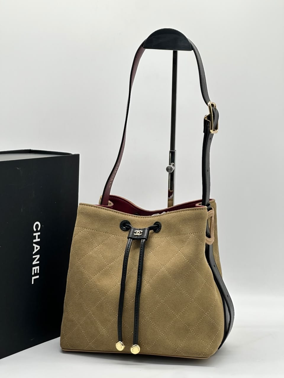 сумка chanel,женская замшевая сумка chanel shopping bag бежевая с черным,замшевая сумка,сумка,сумки шанель