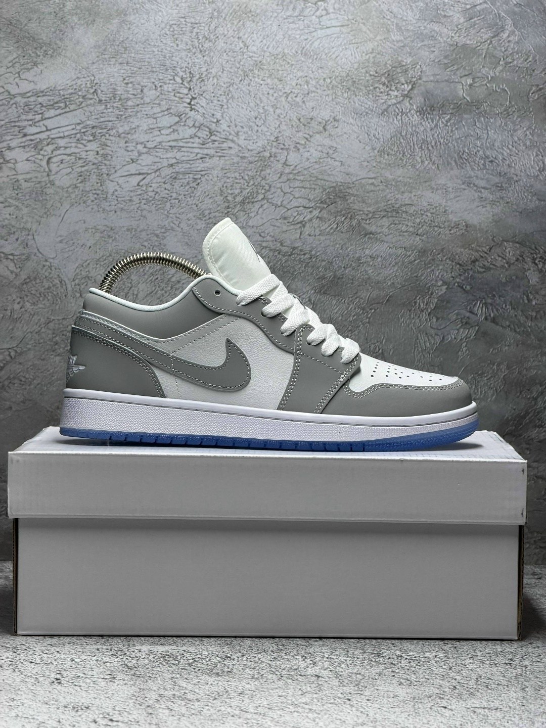 nike air jordan 1 low wolf grey,кроссовки nike air jordan 1 low wolf grey,кроссовки,nike air jordan 1 low,кроссовки nike air jordan 1 low