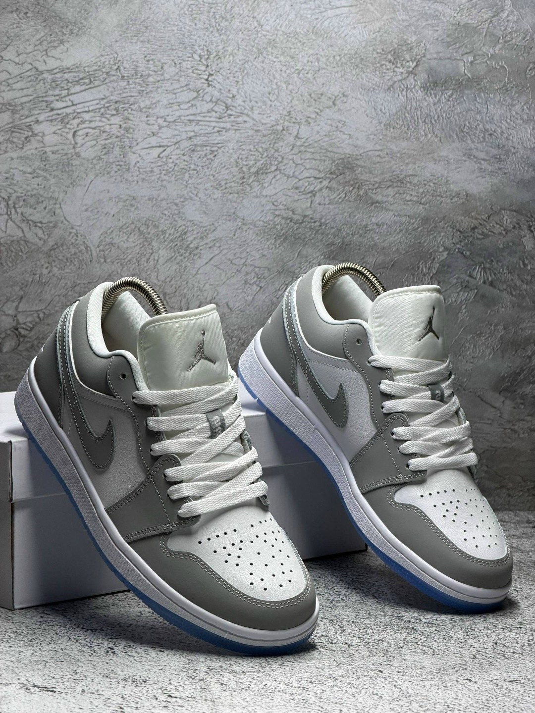 nike air jordan 1 low wolf grey,кроссовки nike air jordan 1 low wolf grey,кроссовки,nike air jordan 1 low,кроссовки nike air jordan 1 low