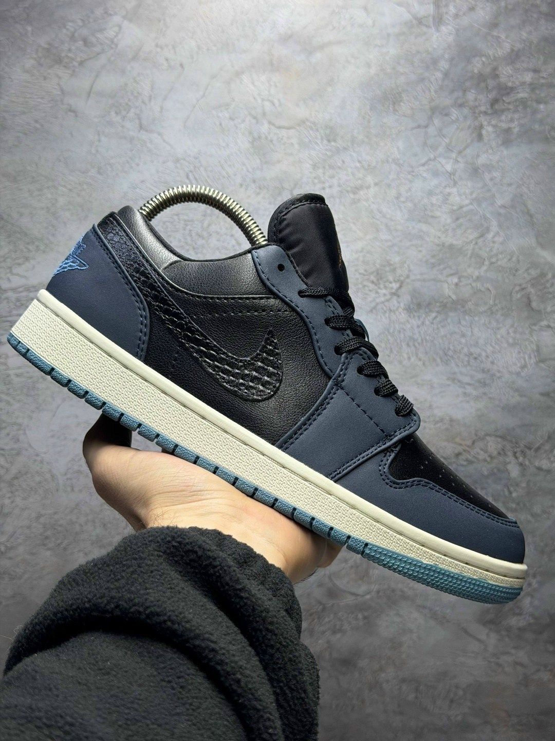 кроссовки nike air jordan 1 low,nike air jordan 1 low,кроссовки nike air jordan 1,nike air jordan 1 low se,air jordan 1 low wmns black blue aqua