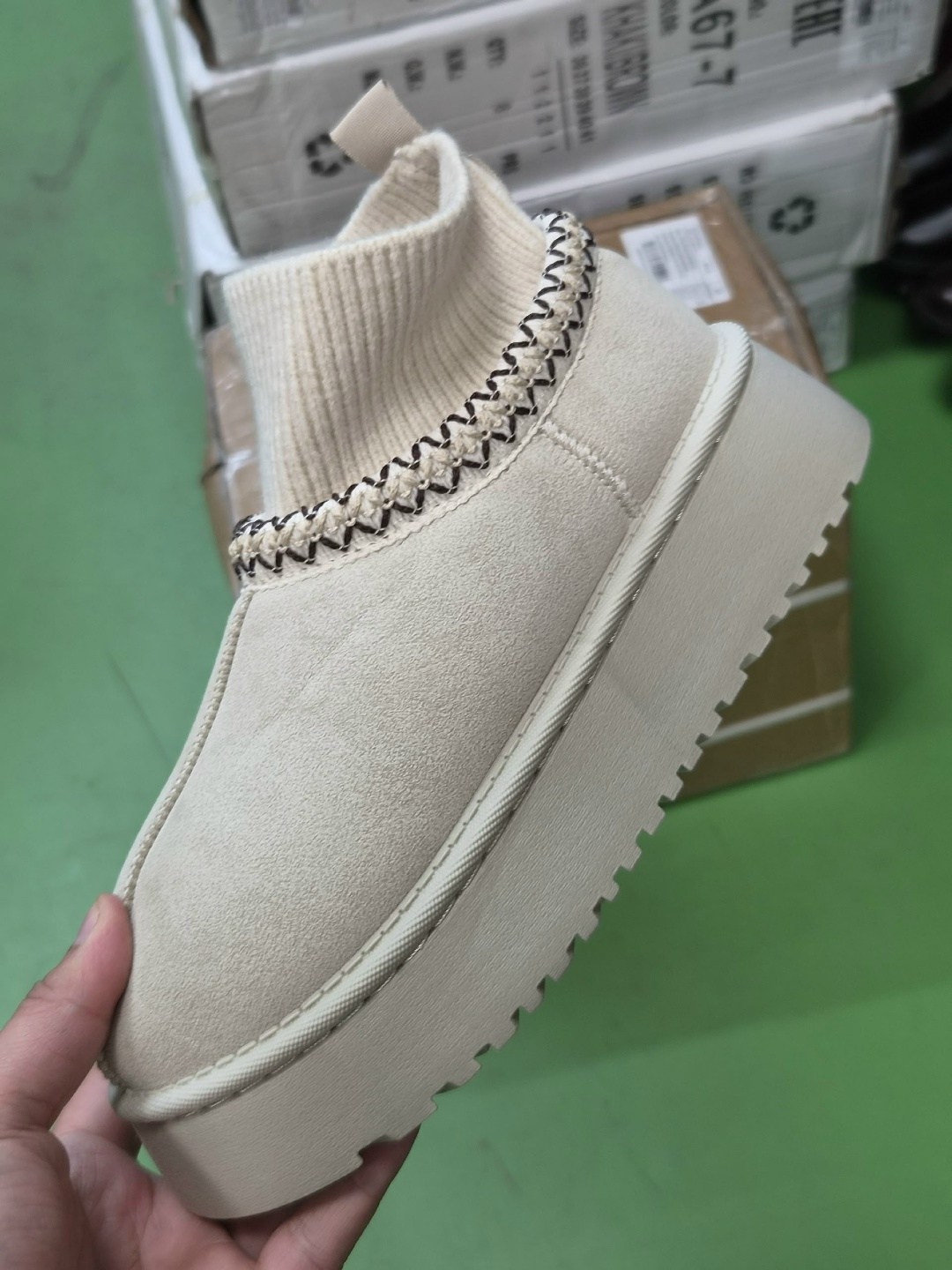 женские угги,,угги,тапки угг зимние с мехом из замши uggi 270842059, женская