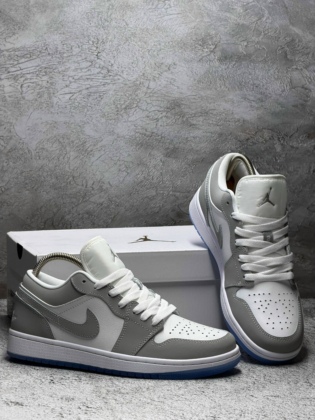 nike air jordan 1 low wolf grey,кроссовки nike air jordan 1 low wolf grey,кроссовки,nike air jordan 1 low,кроссовки nike air jordan 1 low