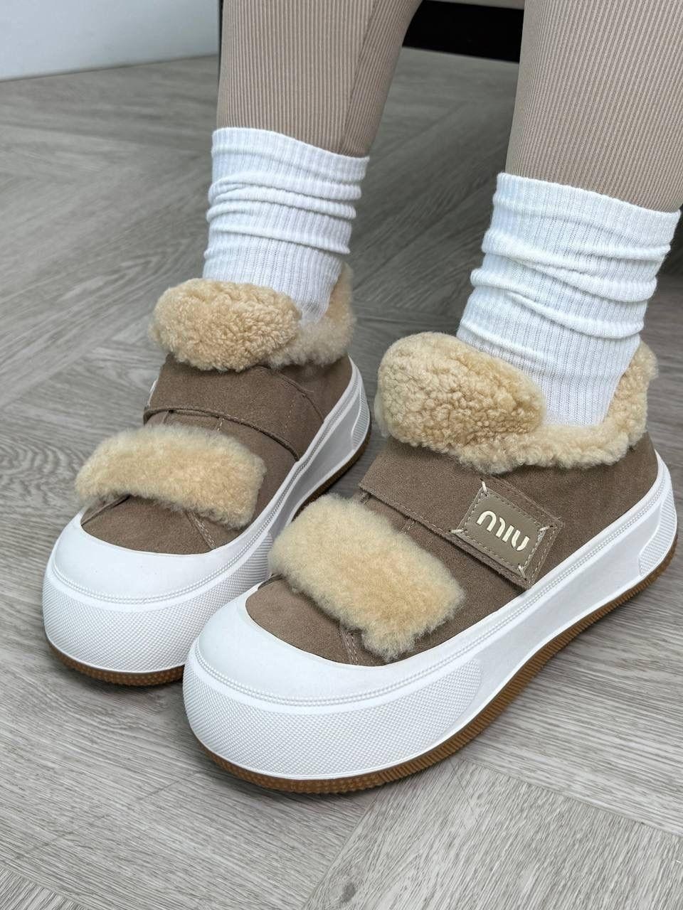ботинки miu miu,ботинки зимние с мехом на платформе miu miu,,кроссовки с мехом miu miu,угги miu miu