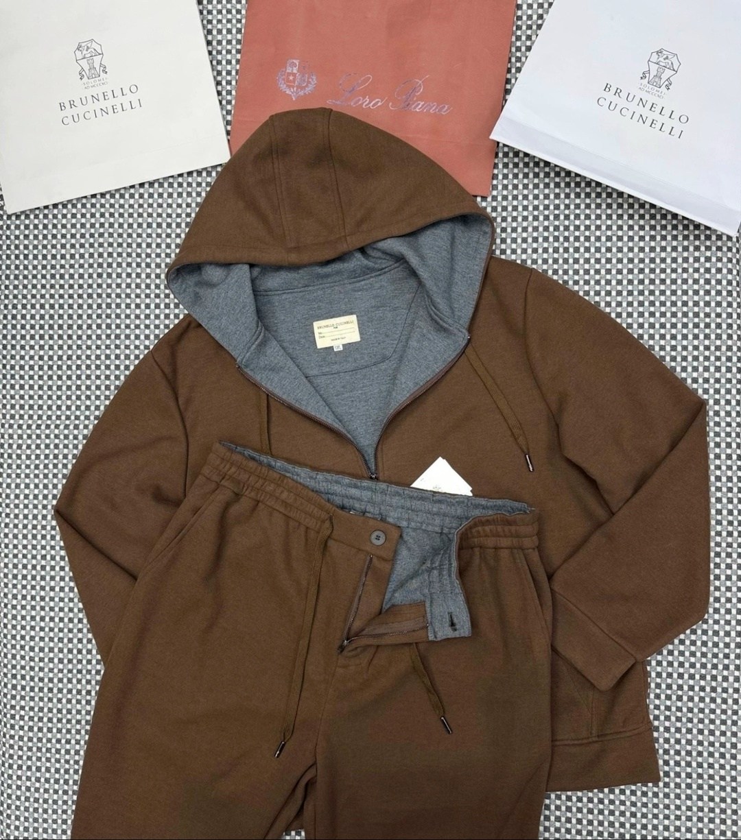 спортивный костюм stefano ricci,костюм спортивный loro piana,спортивный костюм brunello cucinelli,спортивные костюм,мужской спортивный костюм