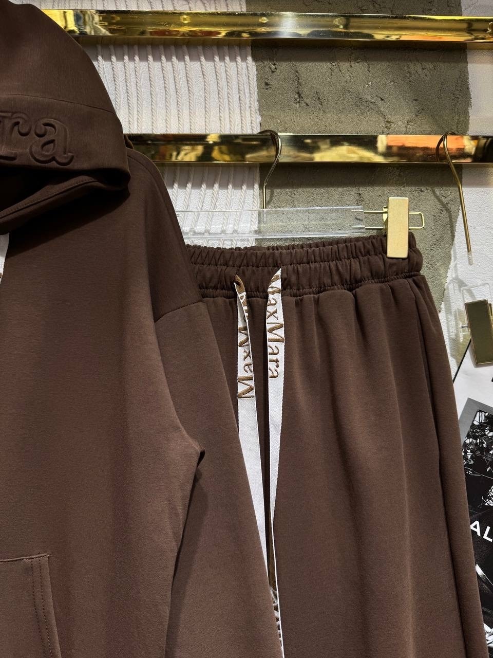 Женская одежда