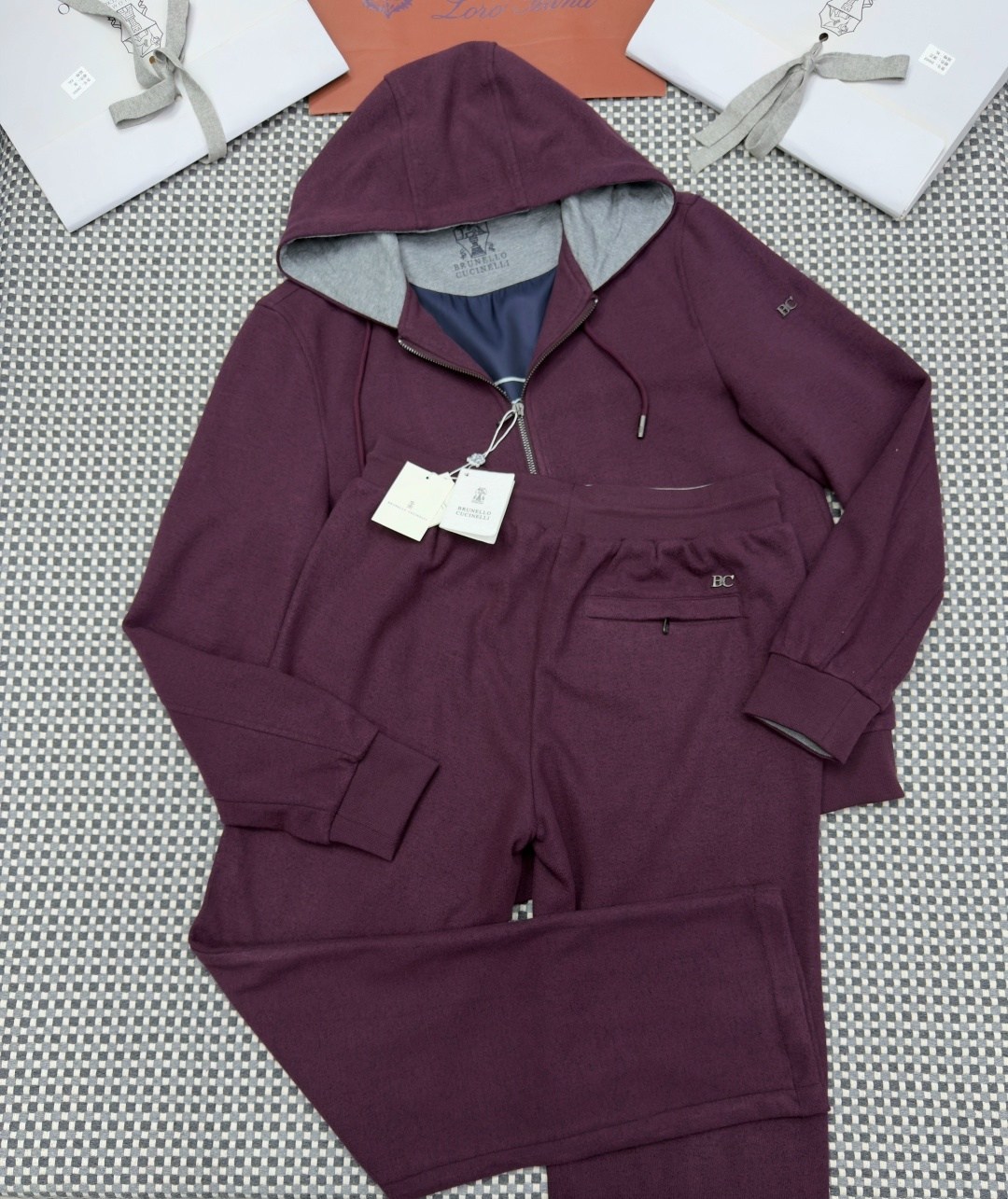 спортивный костюм brunello cucinelli,спортивный костюм stefano ricci,спортивные костюмы,loro piana костюм спортивный,мужской спортивный костюм