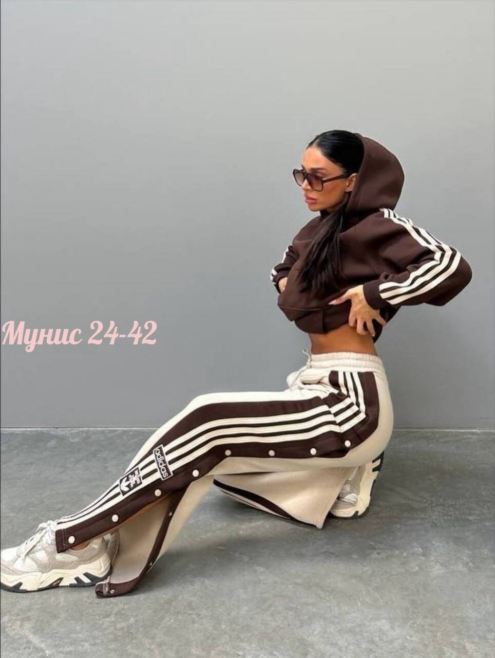 стильный спортивный костюм женский,костюм спортивный женский,спортивная одежда для женщин,спортивный костюм одежда,костюм спортивный