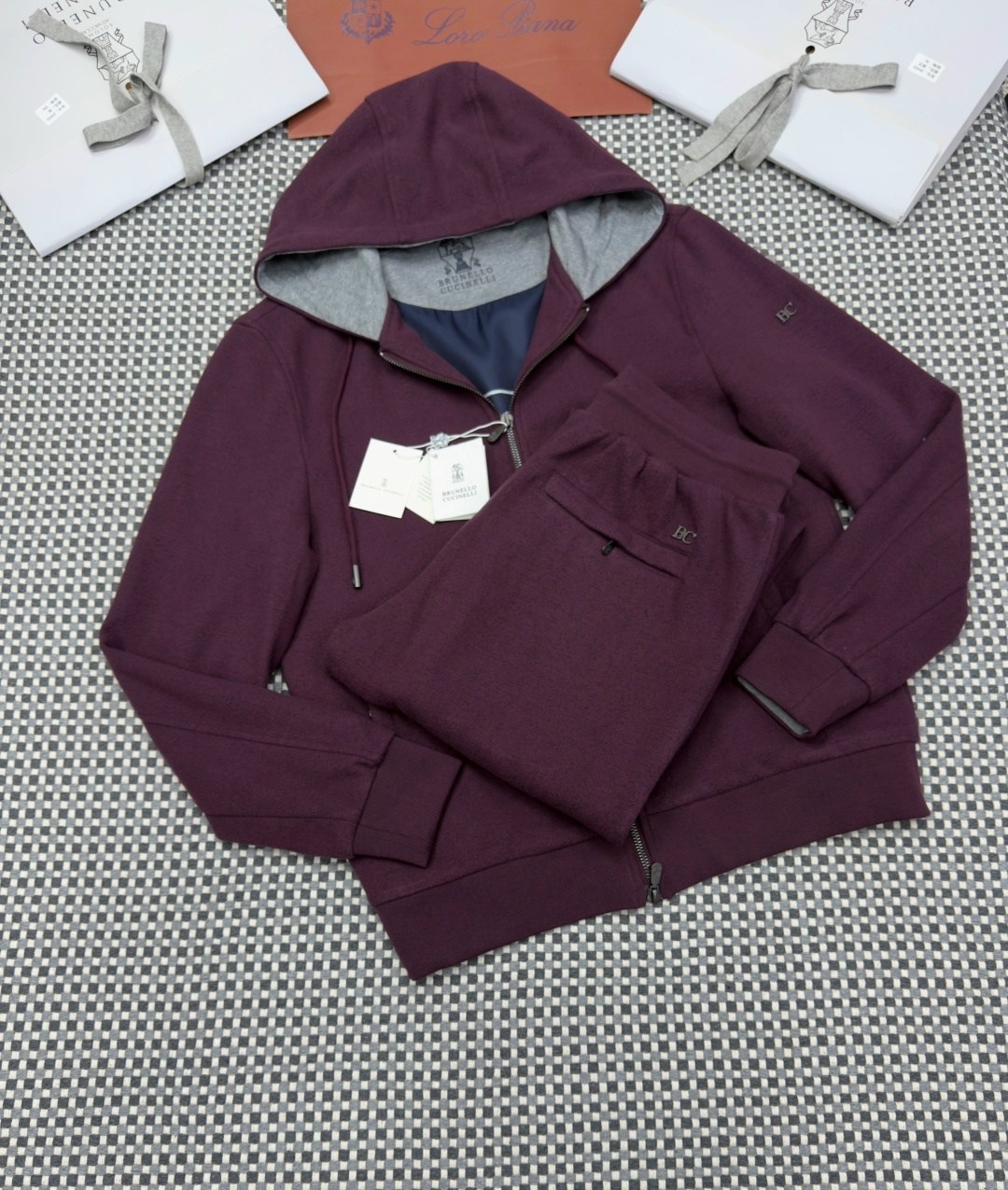 спортивный костюм brunello cucinelli,спортивный костюм stefano ricci,спортивные костюмы,loro piana костюм спортивный,мужской спортивный костюм