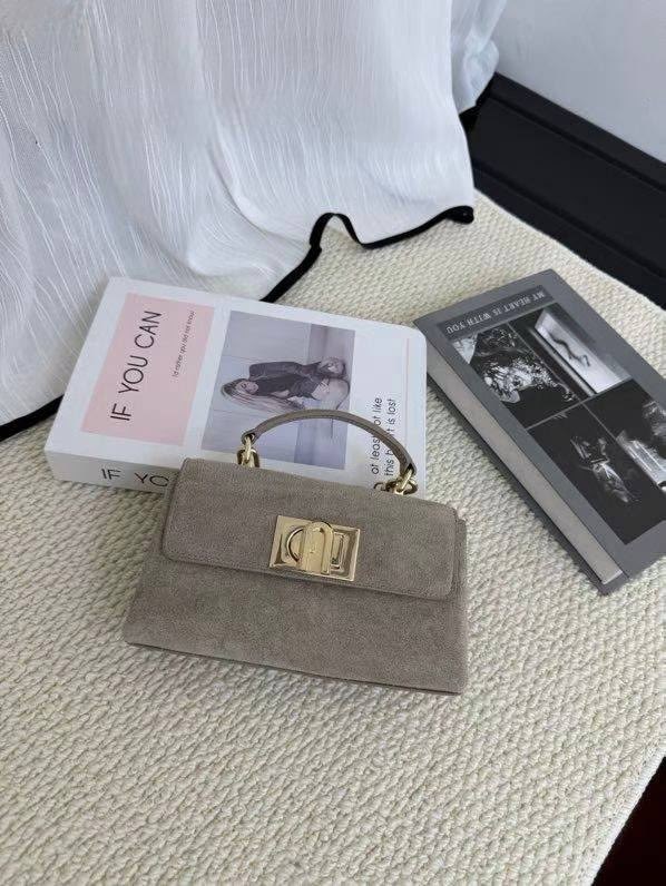 сумка из натуральной замши 24х19,сумка замшевая furla,сумка женская furla,сумка из натуральной замши,сумка